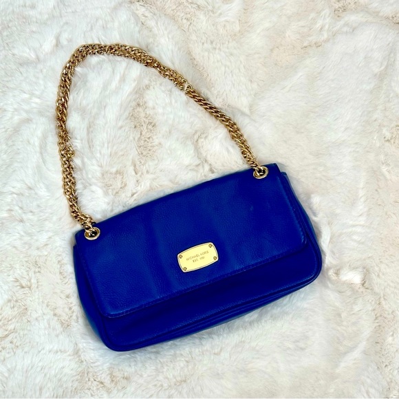 Leather Bag w/ Adjustable Gold Chain Strap - Picture 4 of 16